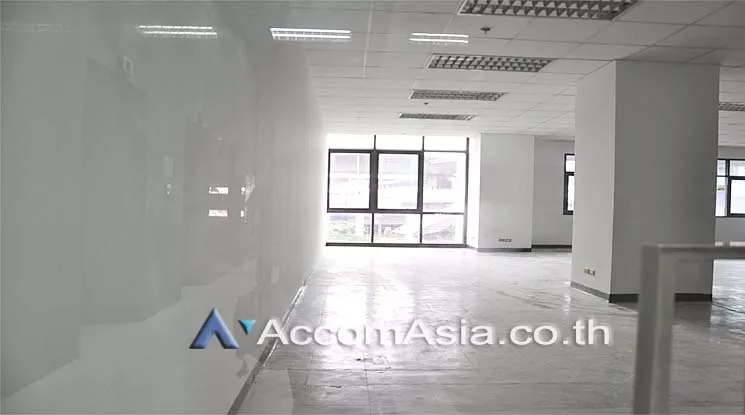  1  Office Space For Rent in Charoen Nakhon ,Bangkok BTS Krung Thon Buri at Thai Sri Tower AA13896